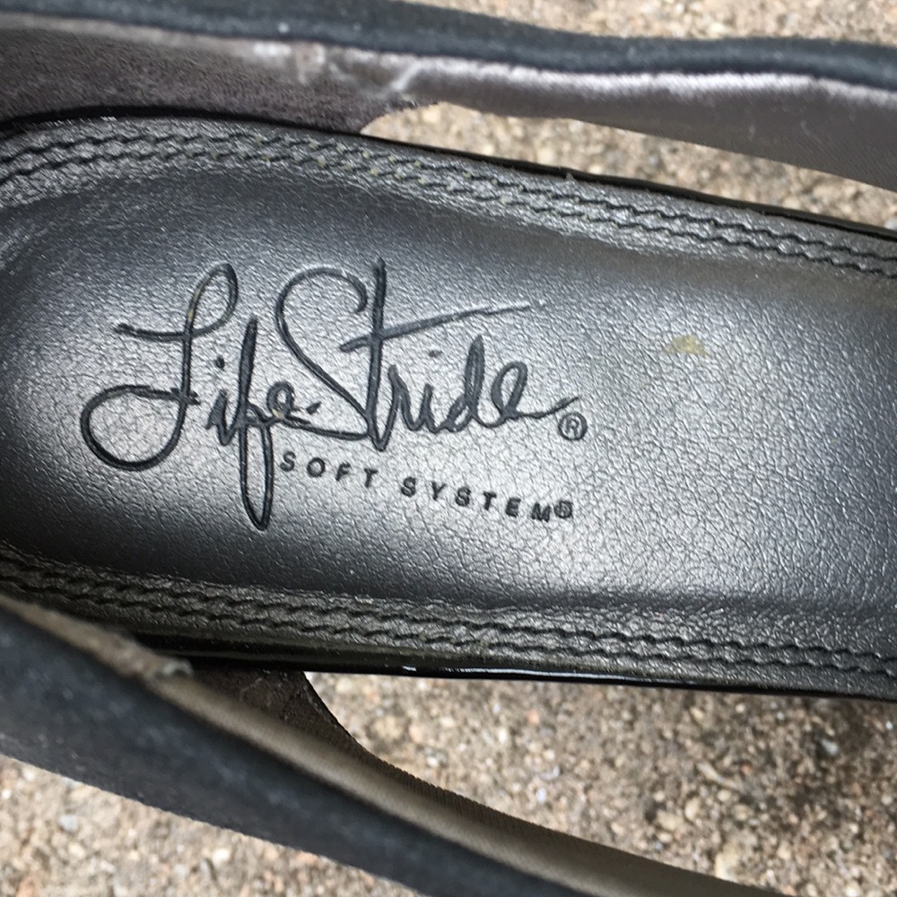 Life Stride Black Heels - Picture 2 of 10